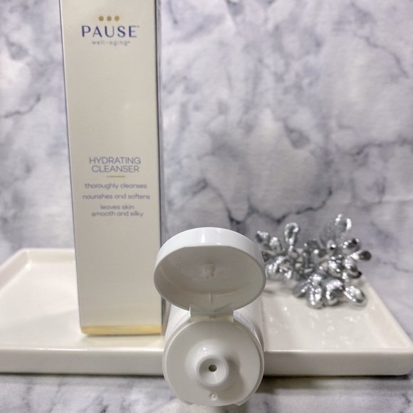 Pause Well-Aging Hydrating Cleanser, Light, Creamy,NEW - Full Size 3.5 oz/105 ml - Picture 7 of 12